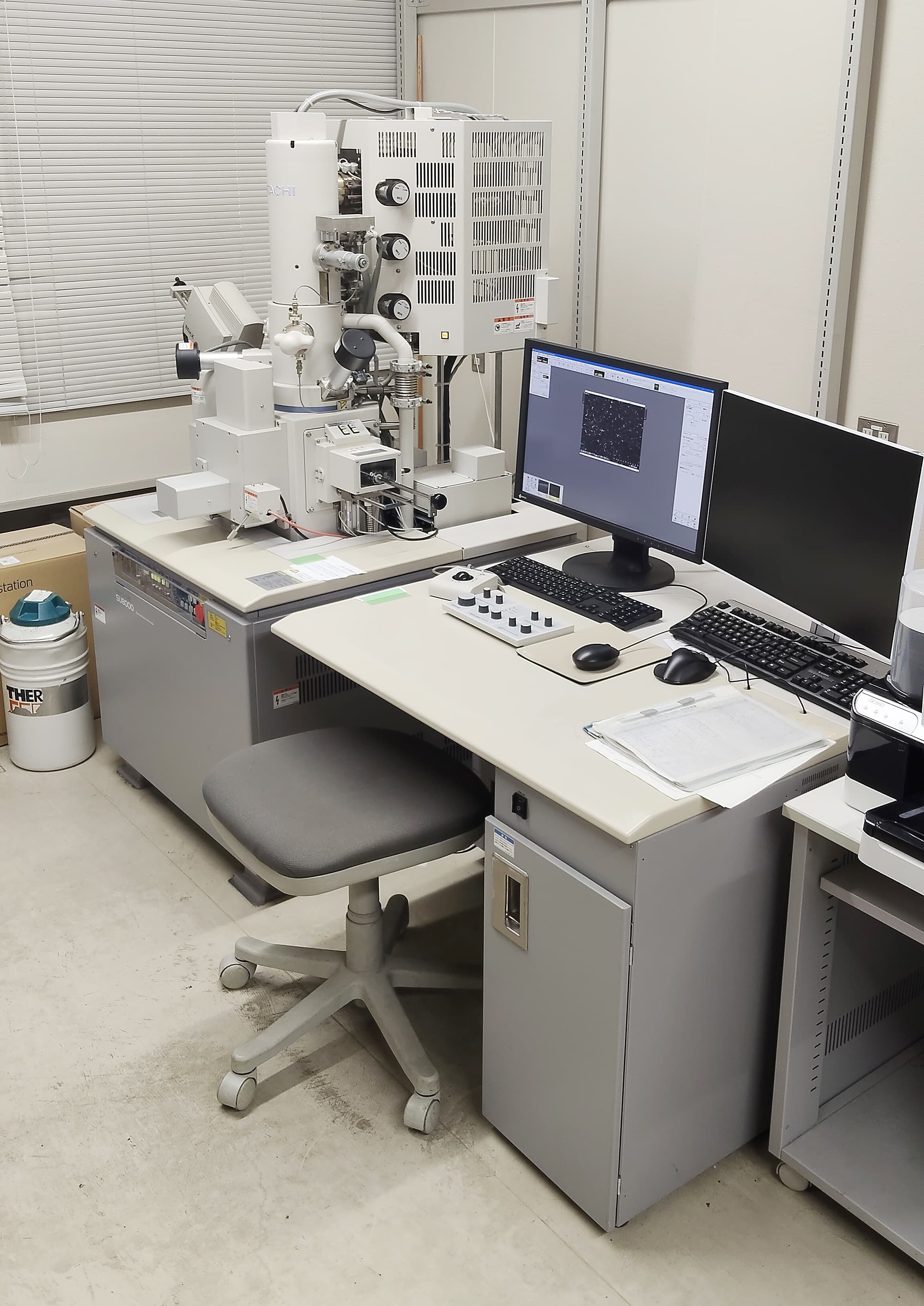 FE-SEM（Hitachi SU-8000）（EDX付）